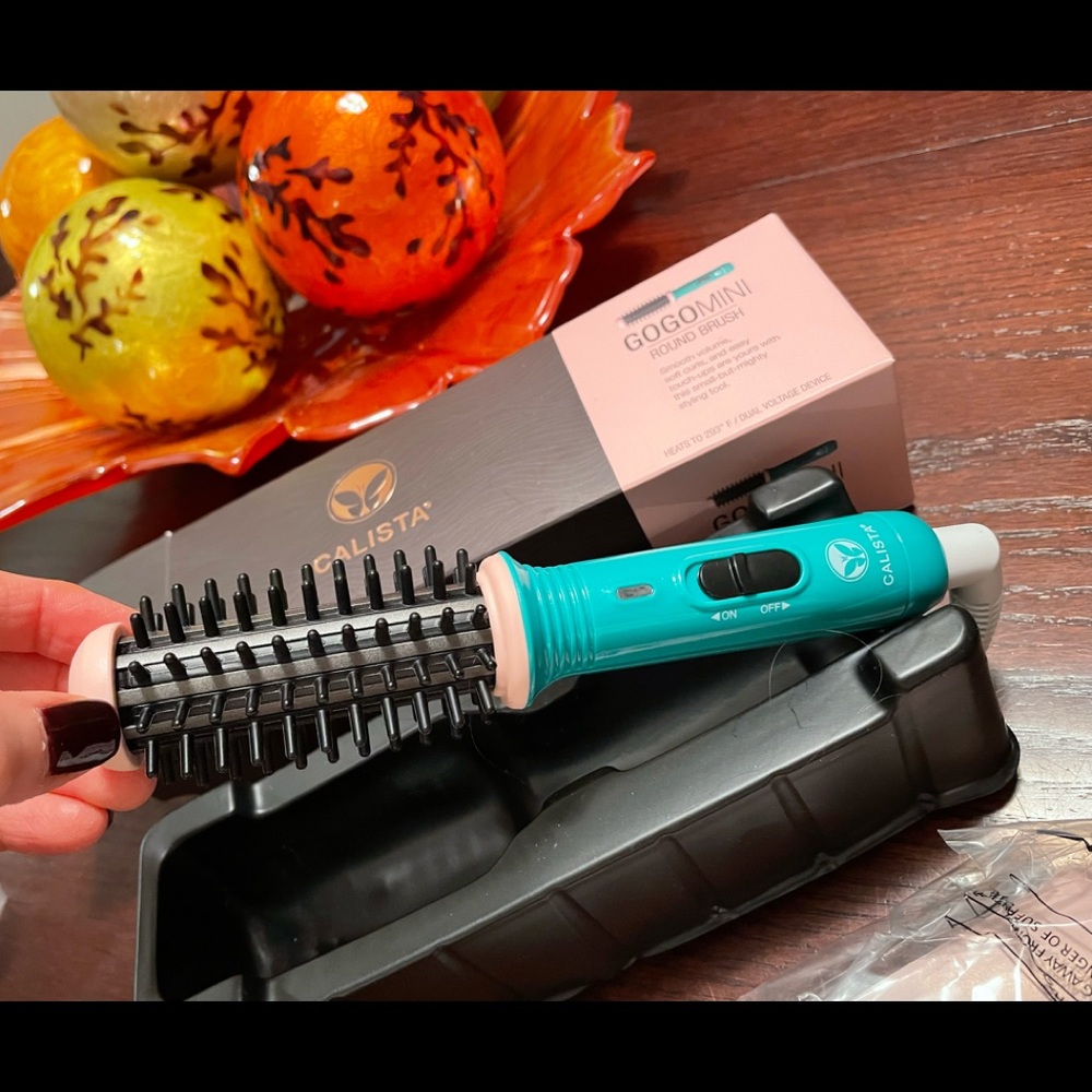 Calista Gogo mini heated round brush
